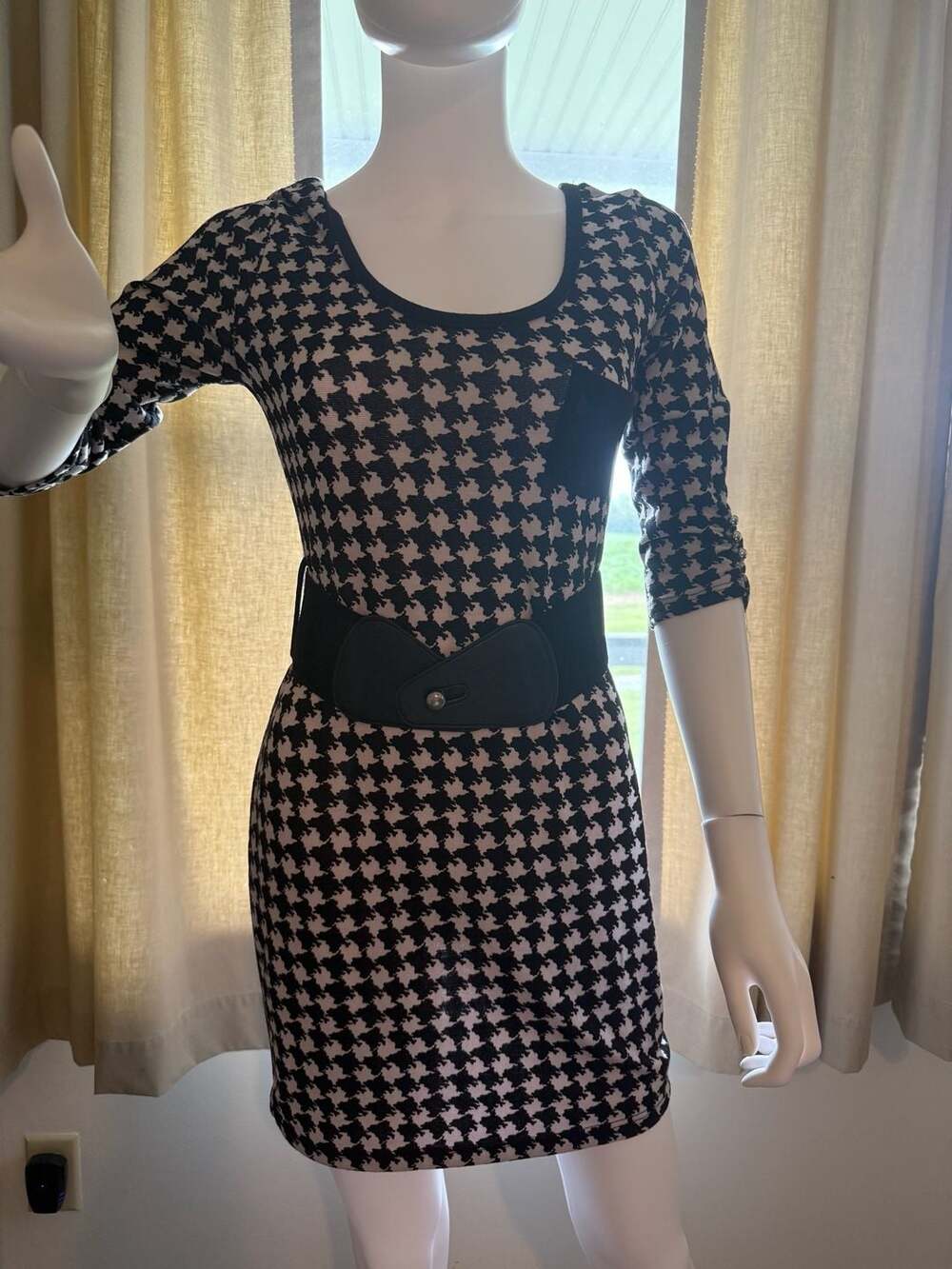 Body Central Black and White Houndstooth Knit Dress with Waist Belt